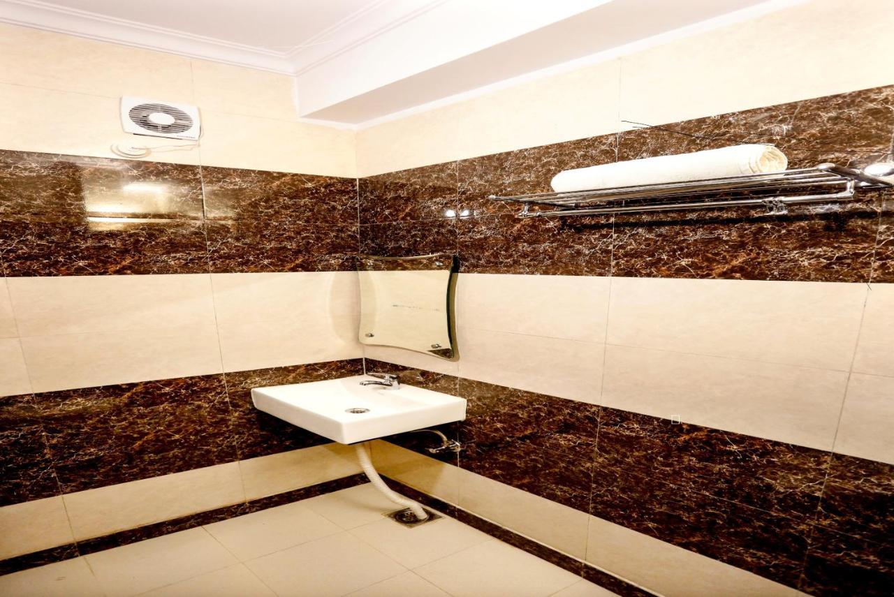 Airport Hotel Edge Home Stay Нью-Дели Экстерьер фото