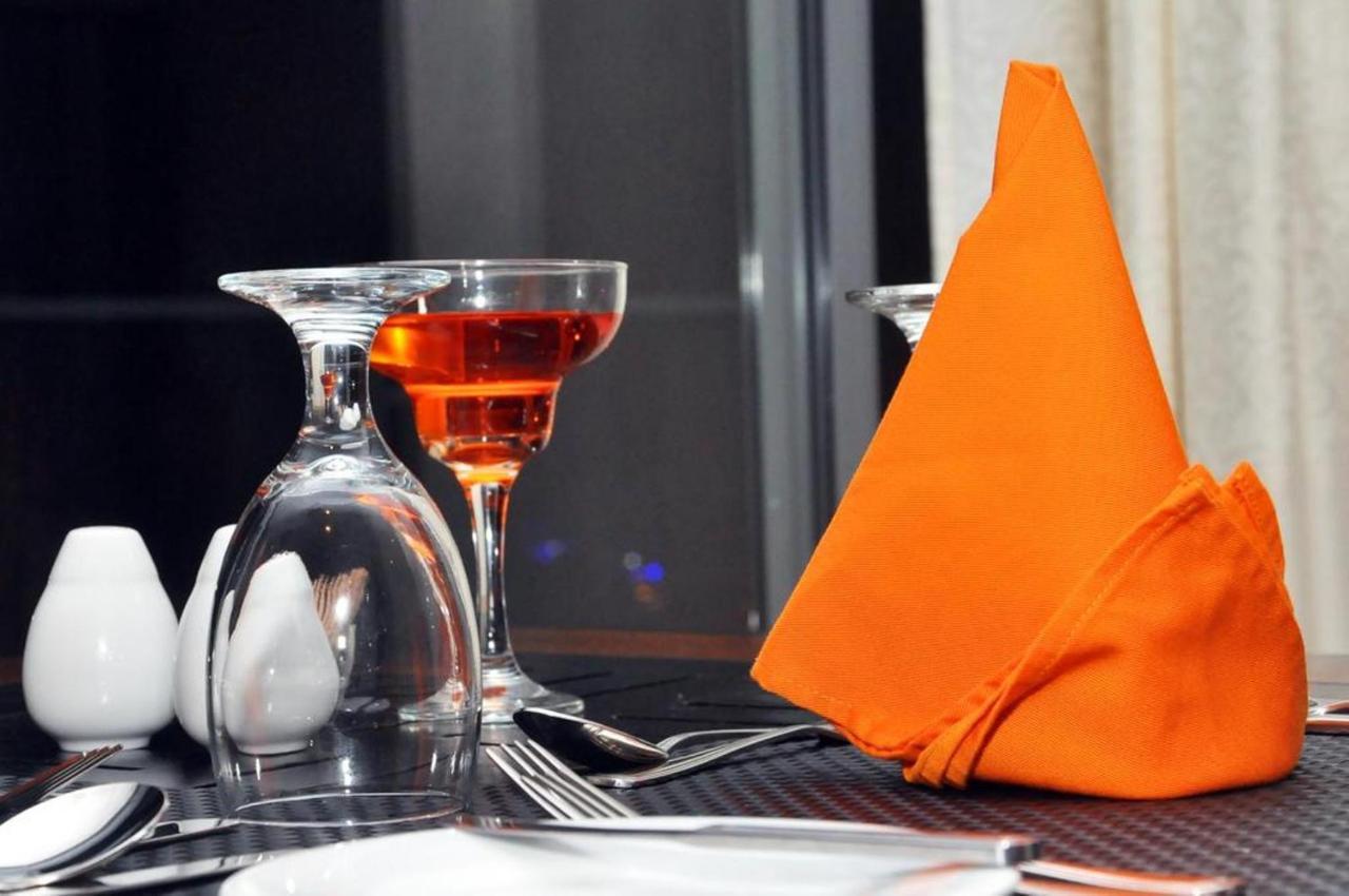 Airport Hotel Edge Home Stay Нью-Дели Экстерьер фото